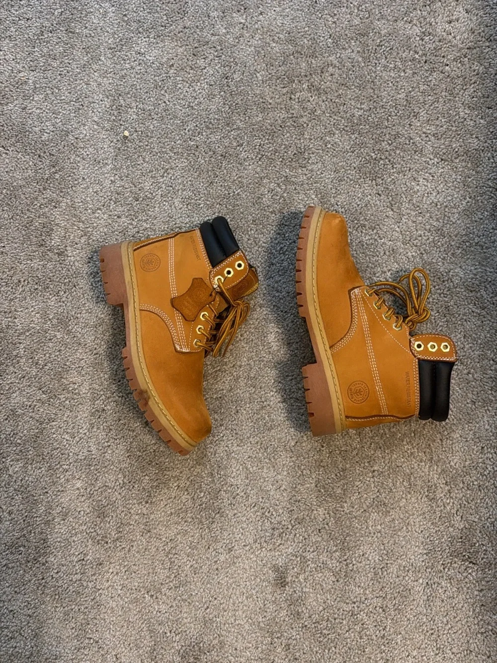 Tan Work-Style Lace-Up Boots - Rugged Outdoor Support